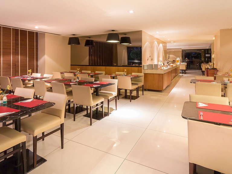 Duplex elegante com vista e café da manhã