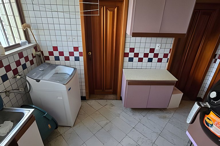 Spacious apartment with prime location & view