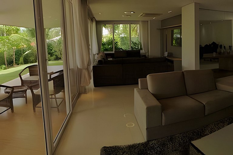 Linda casa em condomínio fechado em frente ao lago