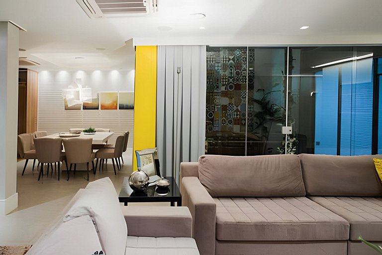 Modern 4-suite home with rooftop