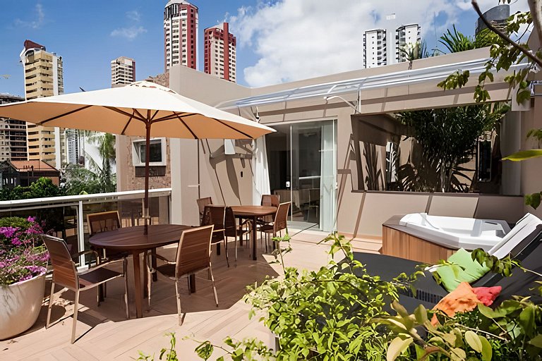 Modern 4-suite home with rooftop