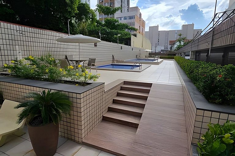 Spacious apartment with prime location & view