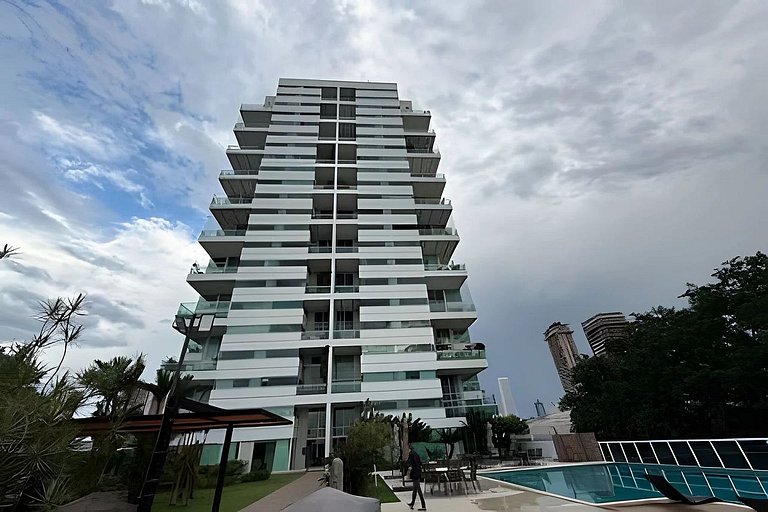 Frente para a Baía com sofisticação total
