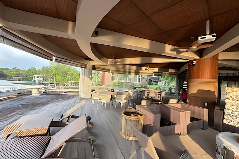 Riverside mansion with private marina