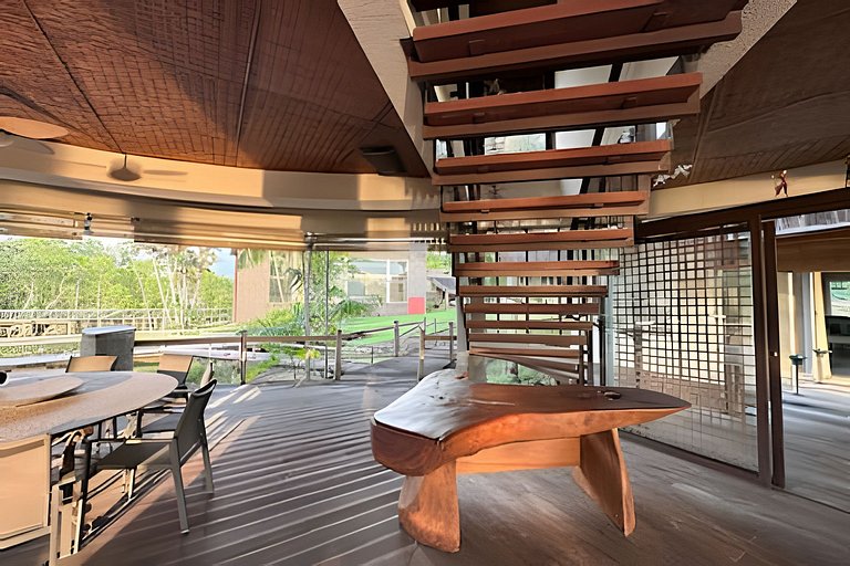 Riverside mansion with private marina