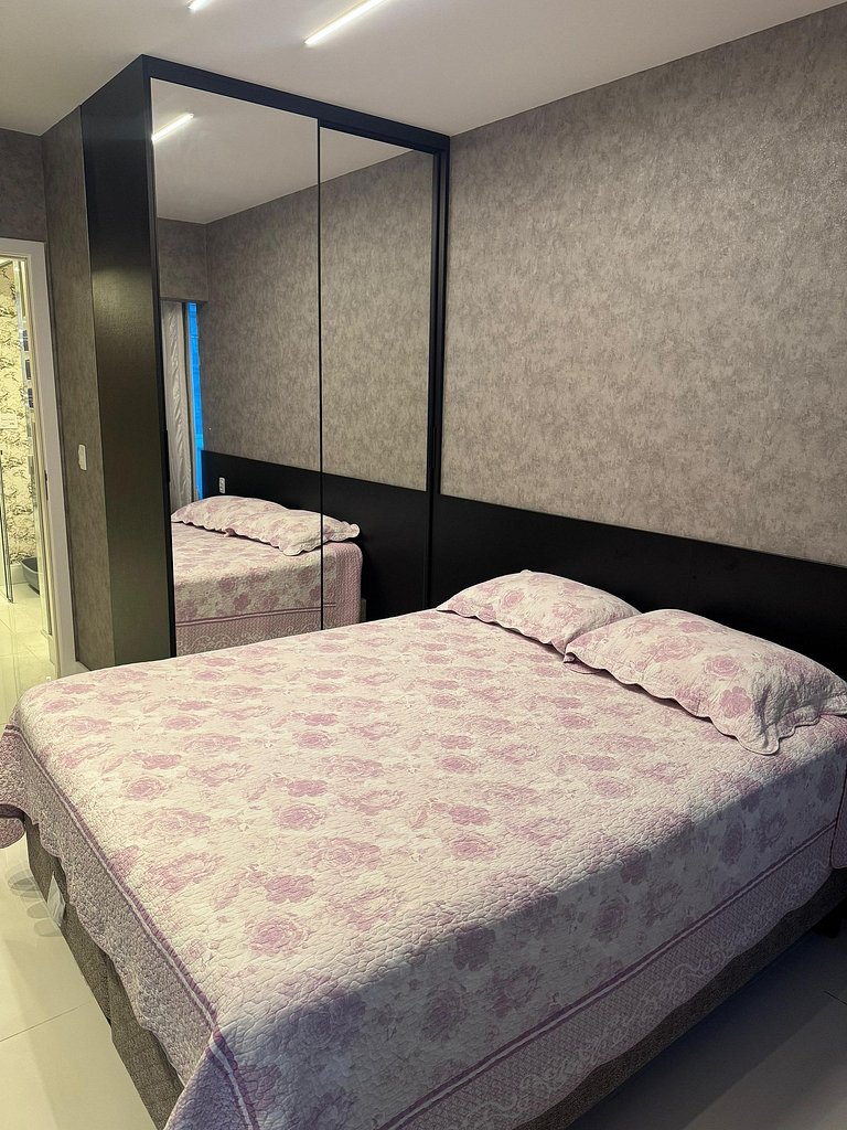 Apto con balcón gourmet y 3 suites