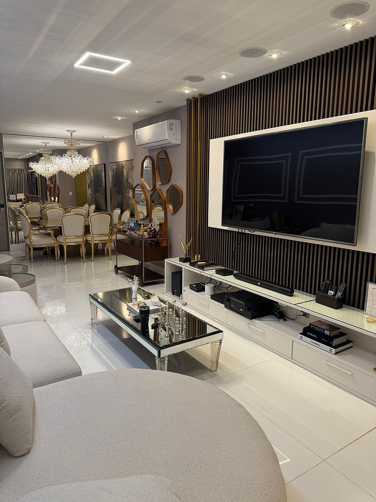Apto con balcón gourmet y 3 suites