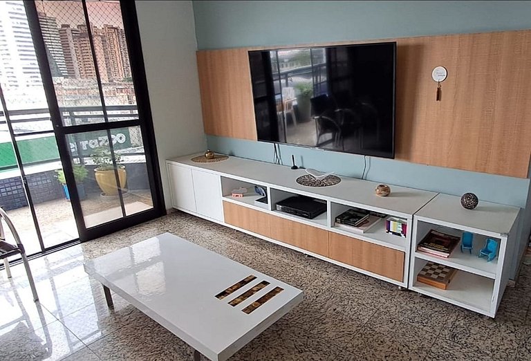 Spacious & versatile apt in central Belém