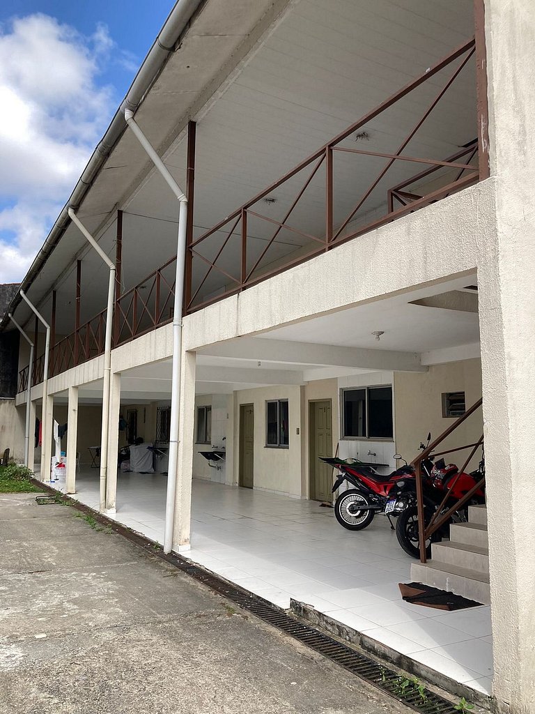 3-bedroom house with breezy outdoor area