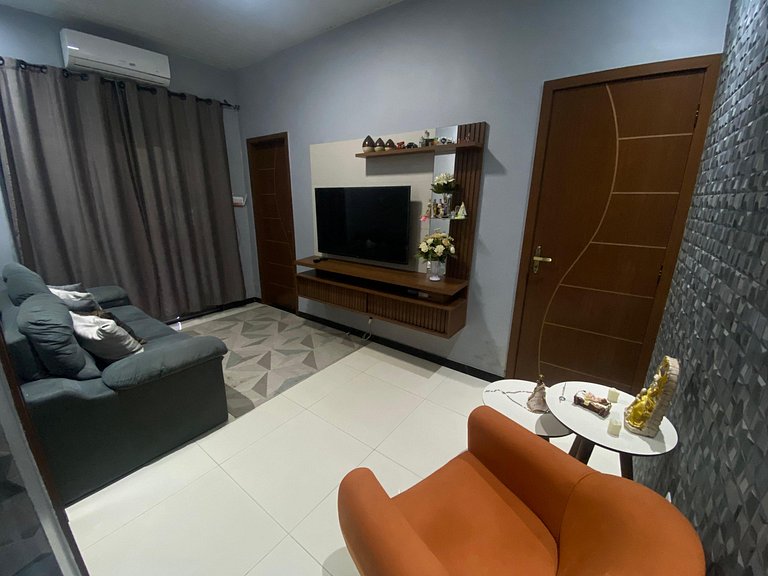 Spacious & accessible house near GreenZone