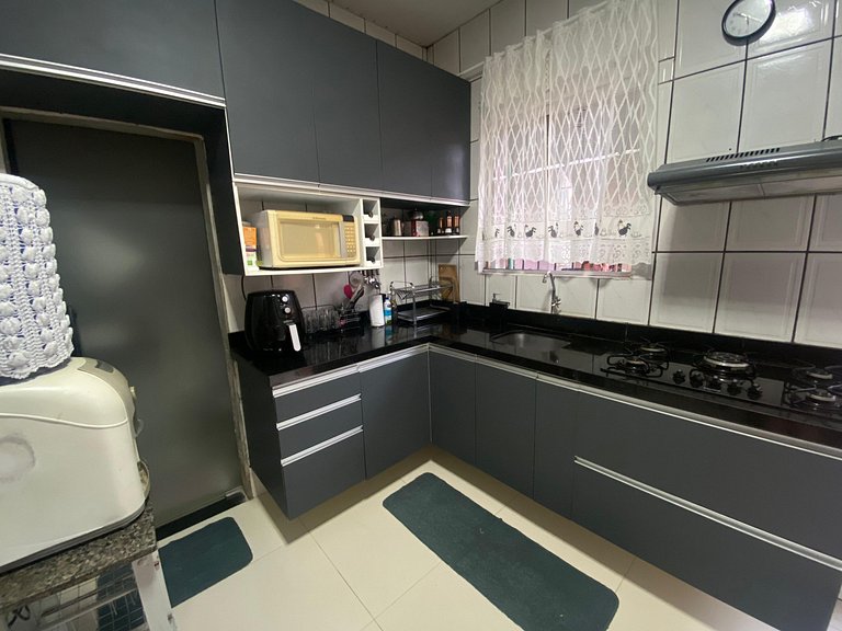 Spacious & accessible house near GreenZone