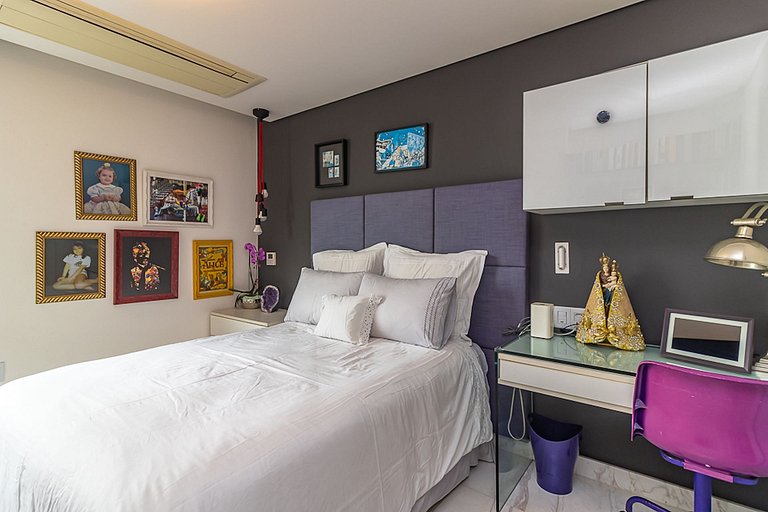 Vista para a baía em 560m² de sofisticação