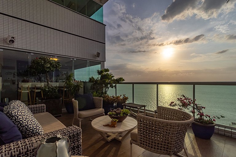 Vista para a baía em 560m² de sofisticação
