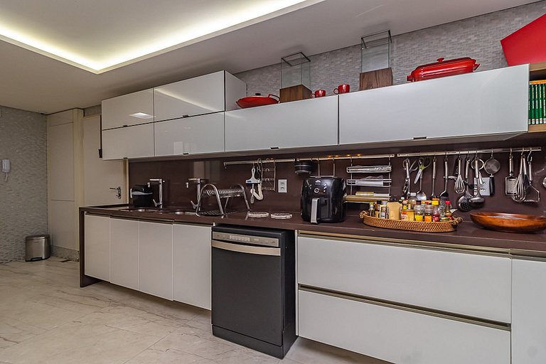 Vista para a baía em 560m² de sofisticação