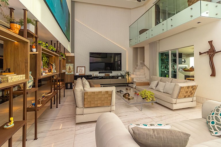 Vista para a baía em 560m² de sofisticação