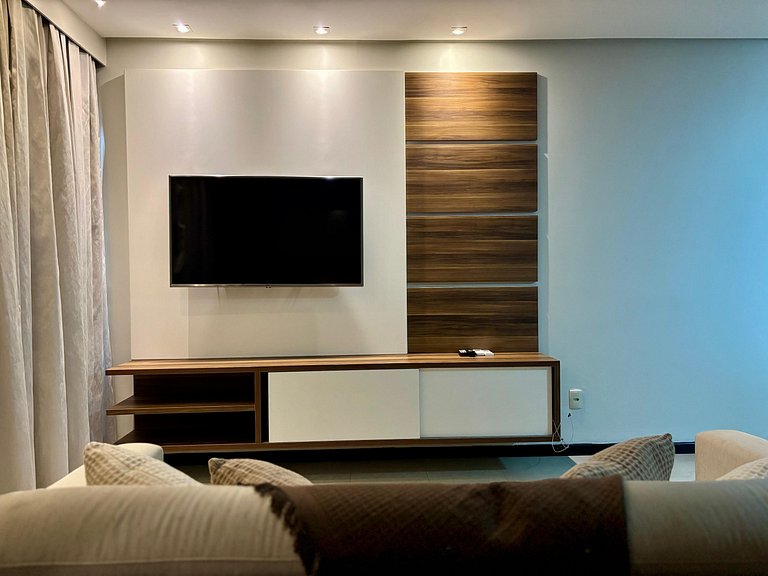 Estudio con balcón y vista