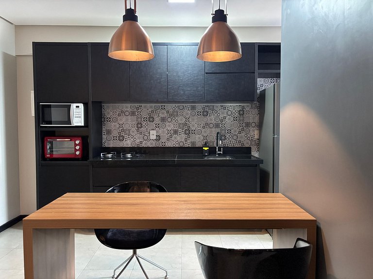 Estudio con balcón y vista