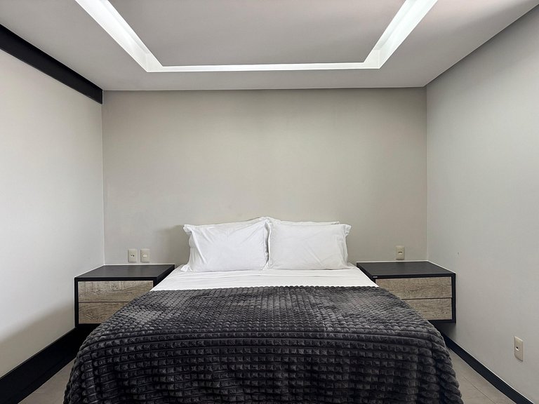 Duplex elegante com vista da cidade