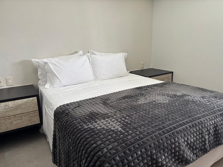 Duplex elegante com vista da cidade