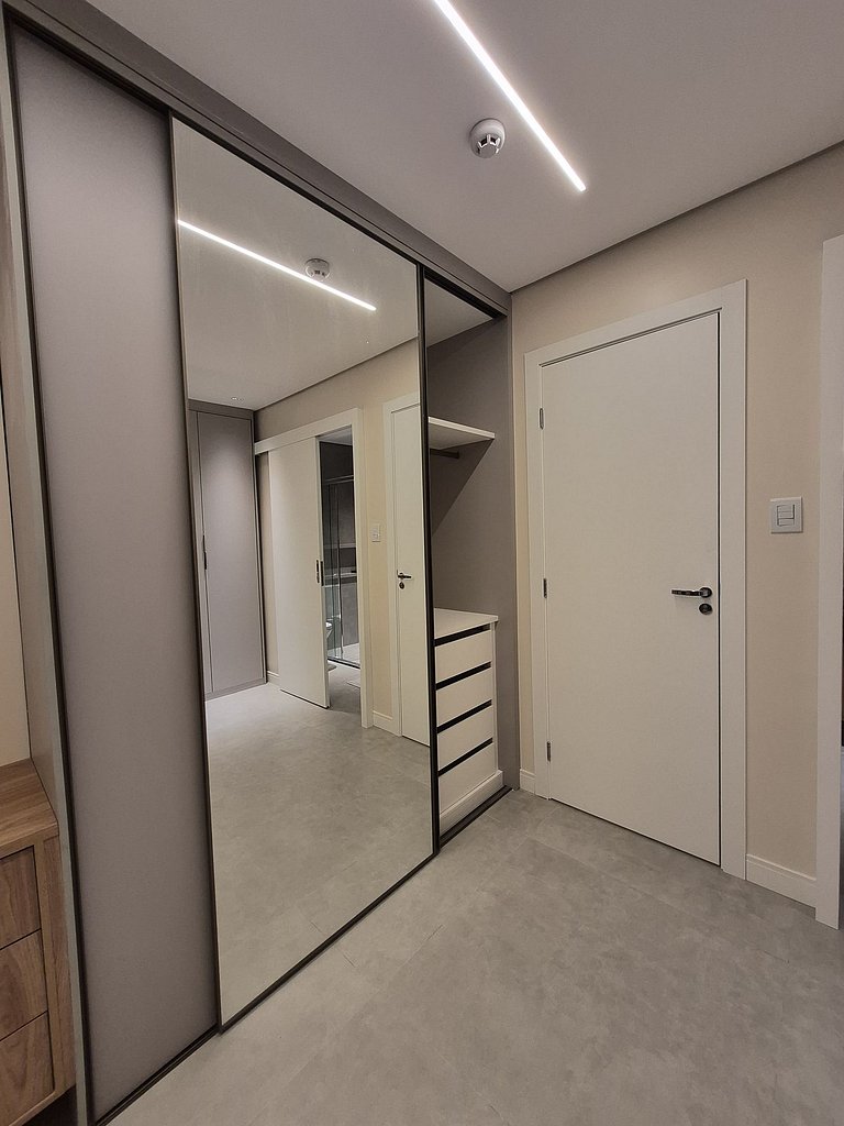 Apartment with balcony and fully equipped kitchen in the hea